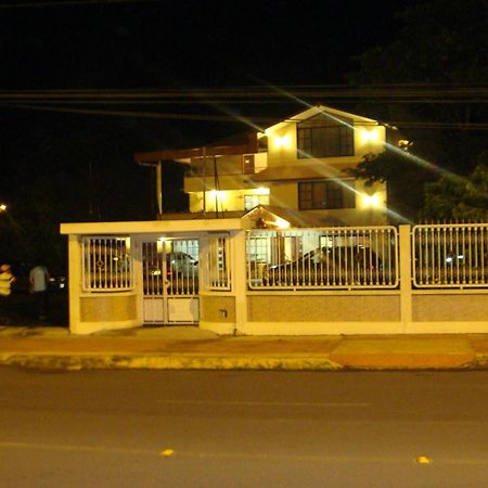 Hostal La Molienda Puyo Exteriör bild