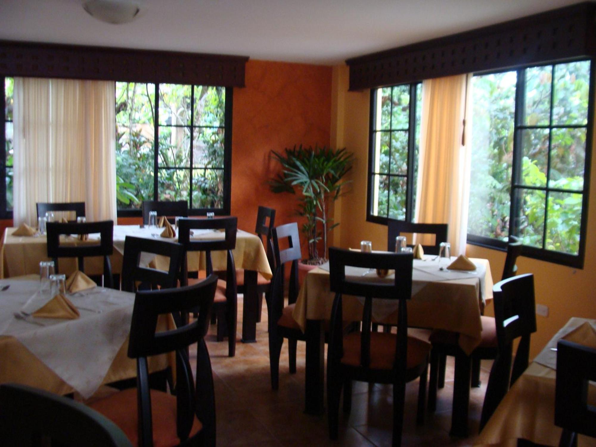 Hostal La Molienda Puyo Exteriör bild