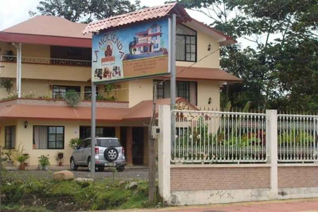 Hostal La Molienda Puyo Exteriör bild